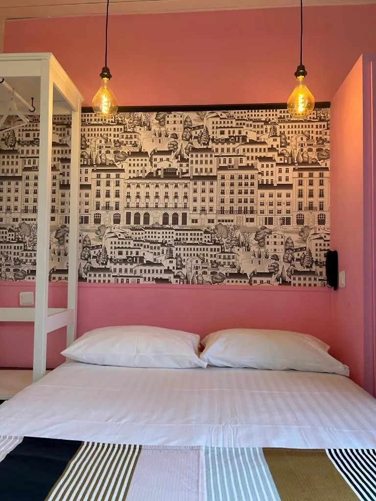 Hotel De La Croix-Rousse 리옹