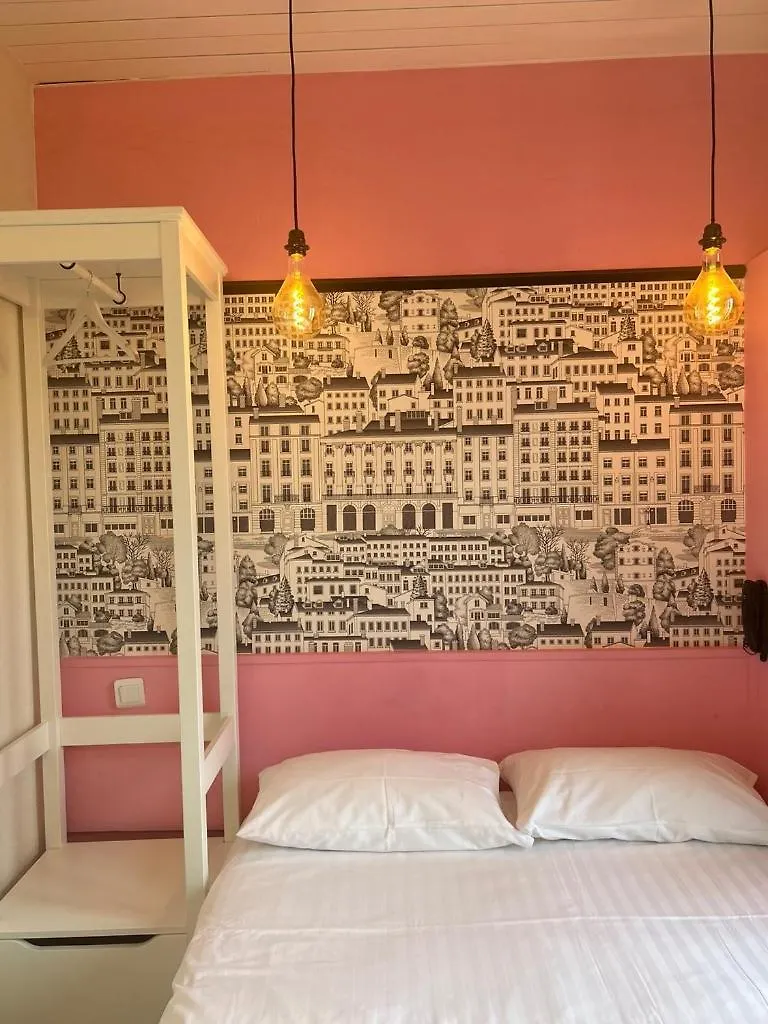 Hotel De La Croix-Rousse 리옹