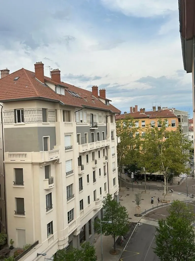 Hotel De La Croix-Rousse 리옹