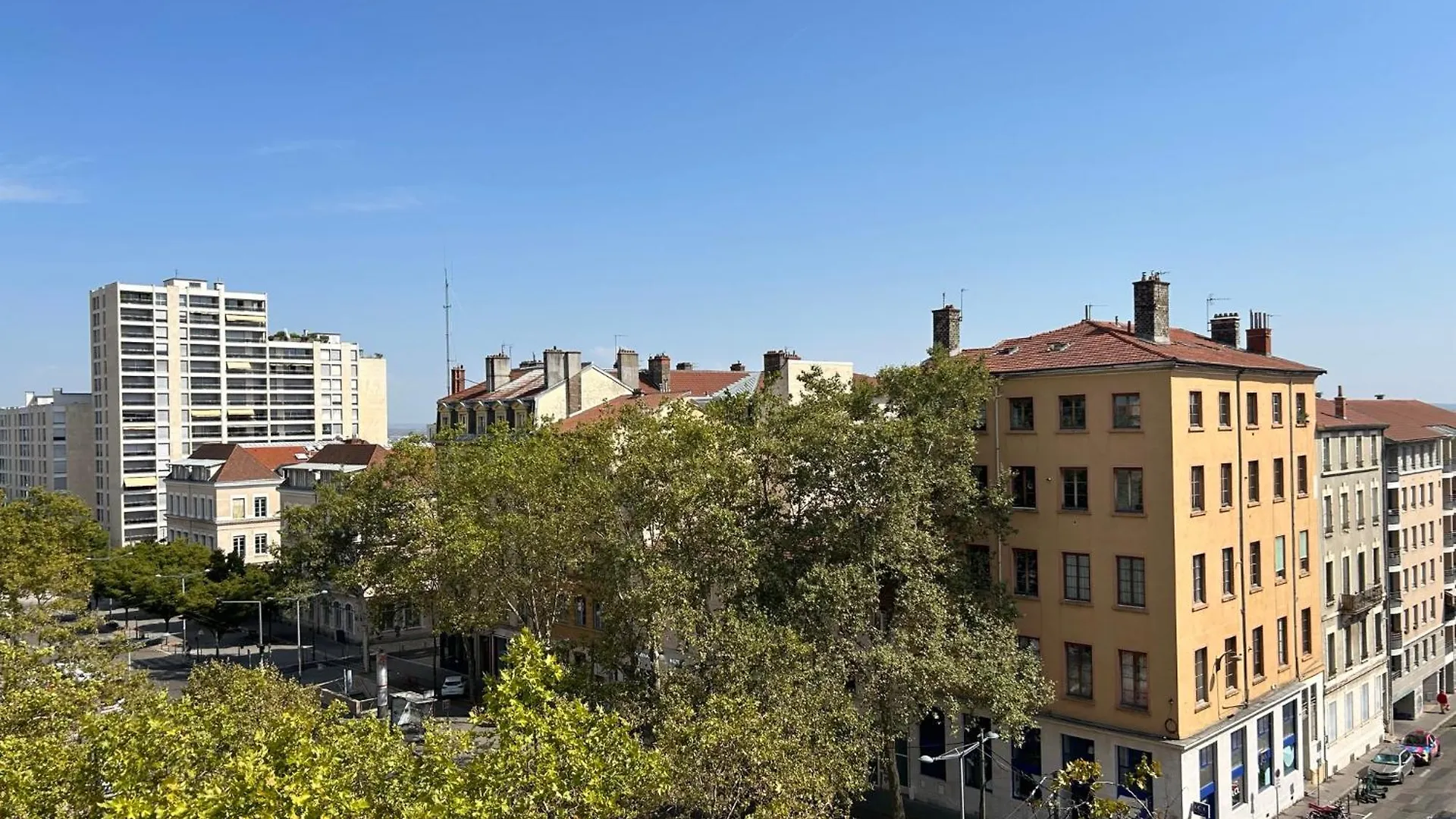Hotel De La Croix-Rousse 리옹